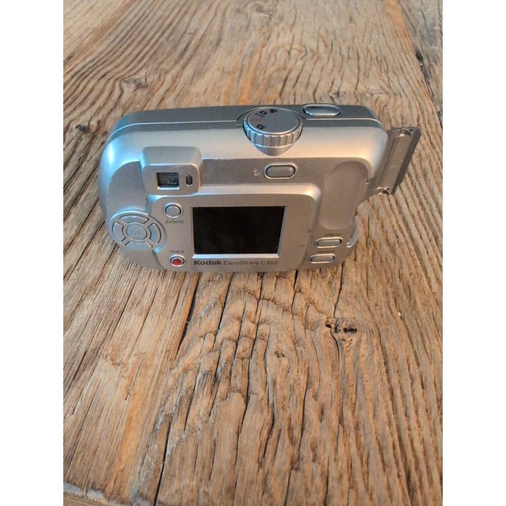 Kodak EasyShare C310 4.0MP 35mm Compact Digital Camera Parts Only Not Tested - Picture 8 of 16